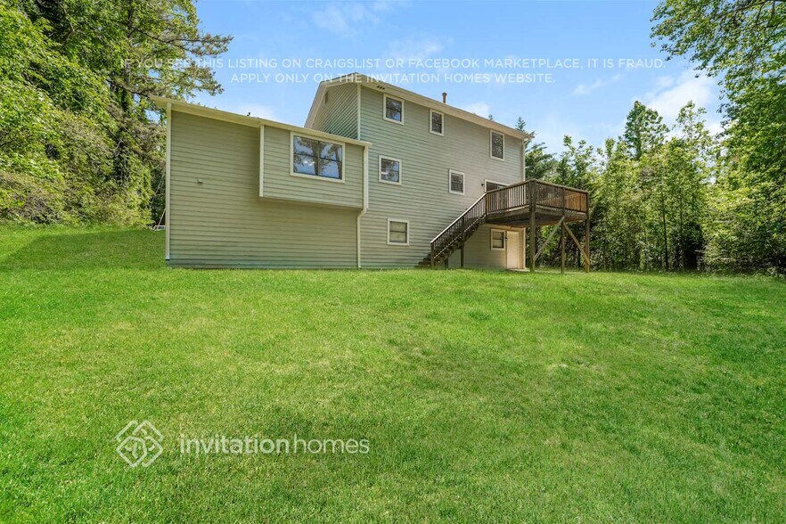 Building Photo - 558 Lake Michele Ct