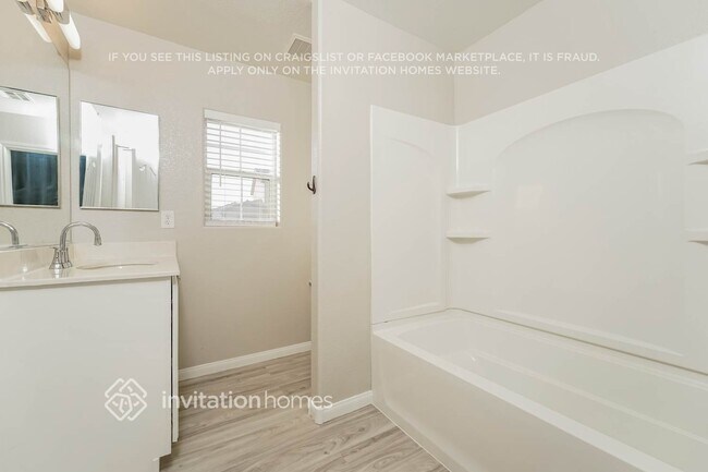 Building Photo - 36 Rainbow Draw Ave