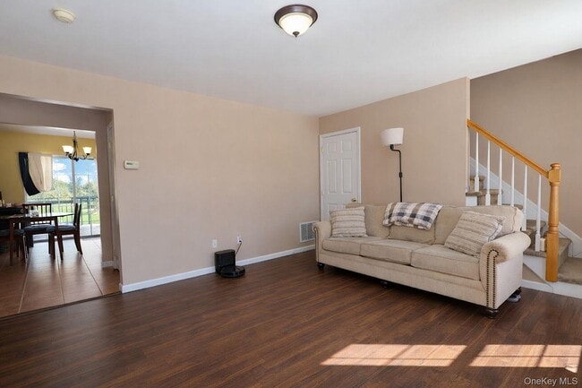 Building Photo - 2040 State Route 17k