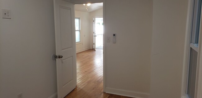 Building Photo - House for rent in Bradley Beach!