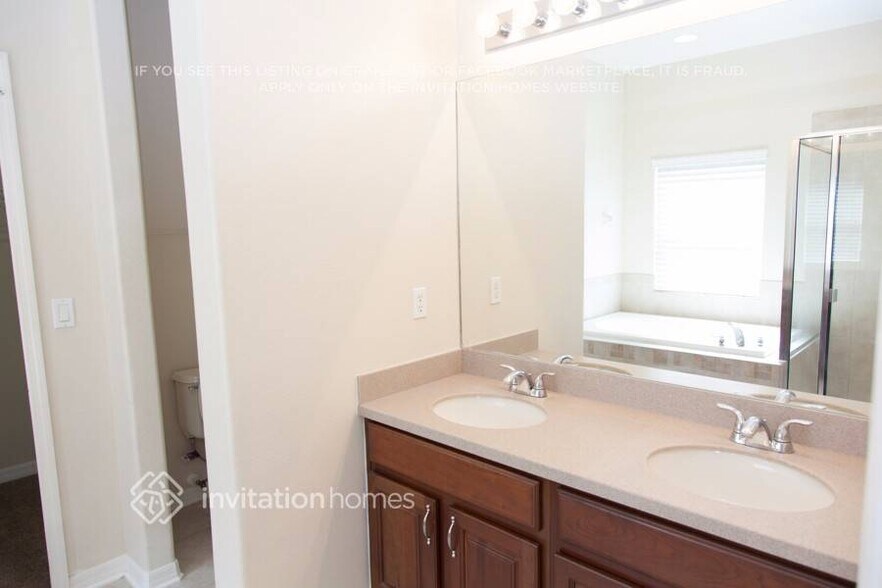 Building Photo - 11152 Oyster Bay Cir