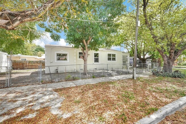 Building Photo - 299 NW 43rd St