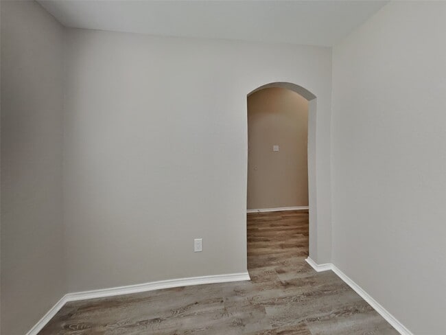 Building Photo - 20110 18th Fairway Dr