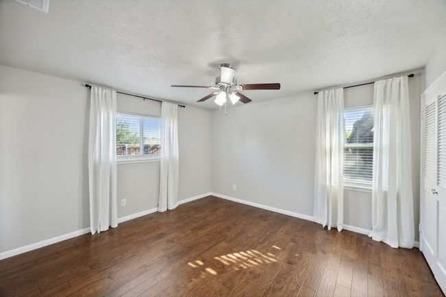 Building Photo - 501 Rogers Way