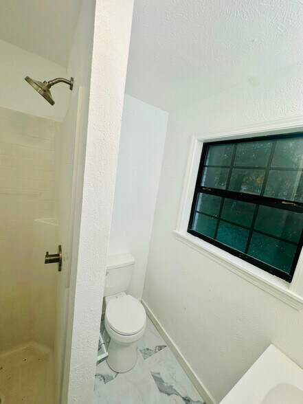 Building Photo - 503 Cannon St