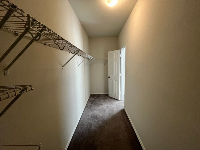 Building Photo - 12146 Matador Ranch
