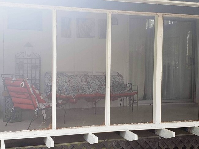 Building Photo - 10 Donenfeld Dr