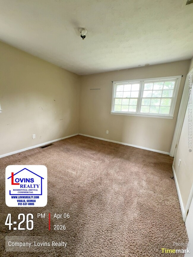 Building Photo - 714 Winona St