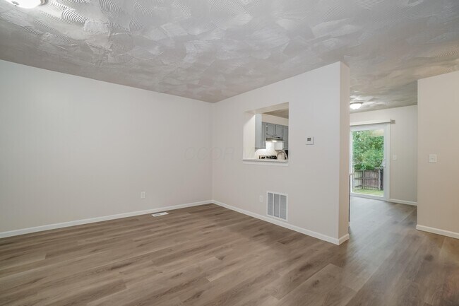 Building Photo - 967 Robmeyer Dr