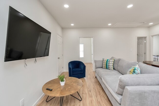 Building Photo - 1812 Wheeler Ave