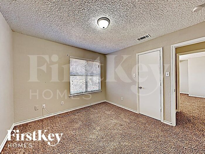 Building Photo - 6001 Ponderosa Trail Ct