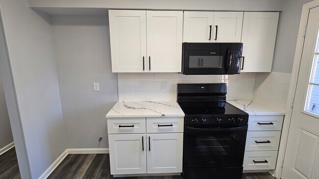 Building Photo - 263 Mooring Cir