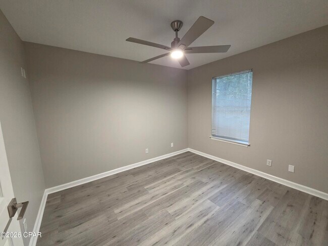 Building Photo - 5810 Sunset Ave