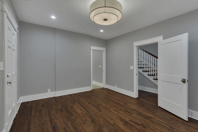 Building Photo - Total remodeled East Nashville Beauty!