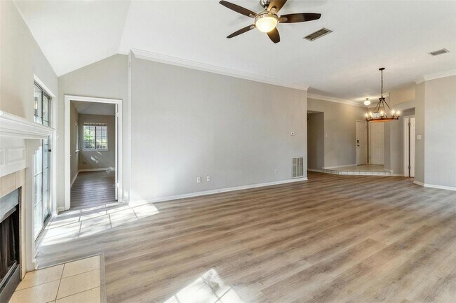 Building Photo - 5905 Shanghai Pierce Rd