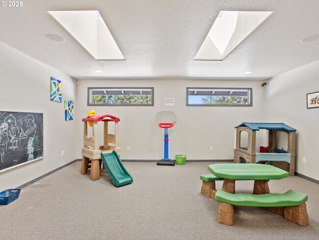 Building Photo - 5447 N St