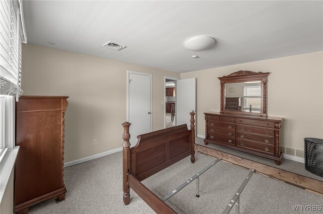 Building Photo - 273 Division St