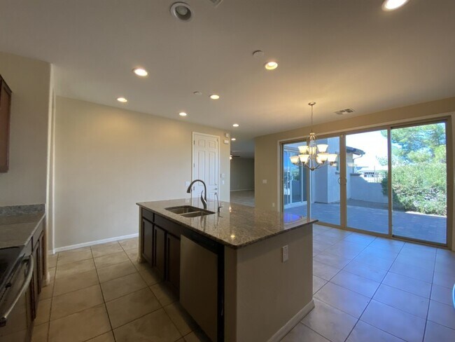 Building Photo - 3726 E Angstead Dr