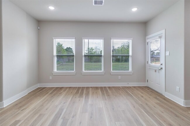 Building Photo - 9101 Noel St