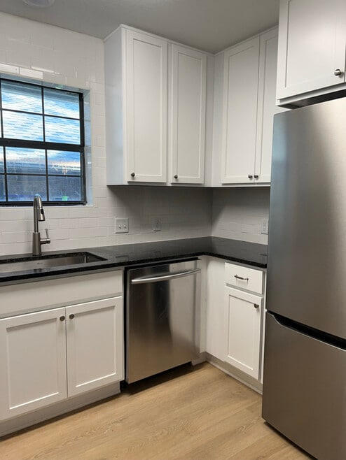 Building Photo - 13396 Garden Lake Rd