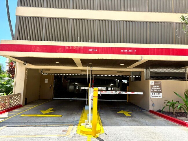 Building Photo - Available Now- 1 BED/1 BATH/2 PRKG in Chateau Waikiki! ALL Utilities Included, 6 Mo. Lease, Fully...