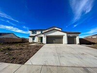 Building Photo - 5 Bedroom home with FULL MOTHER IN LAW SUITE and MASSIVE backyard