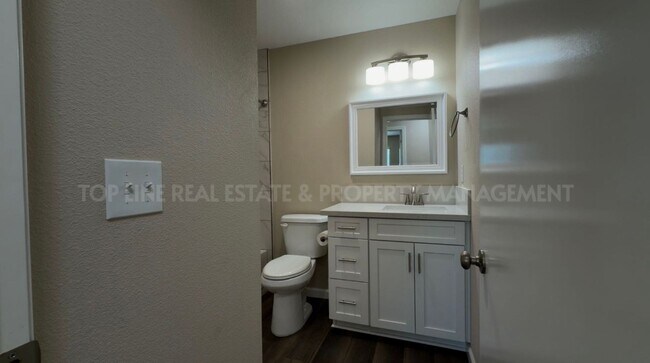 Building Photo - Brand New Fully Remodeled Home Near Cypress School in Tulare! Available Now!