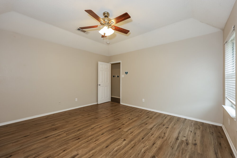 Building Photo - 704 Stonebrooke Dr