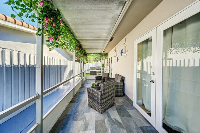 Building Photo - 825 Harrison St