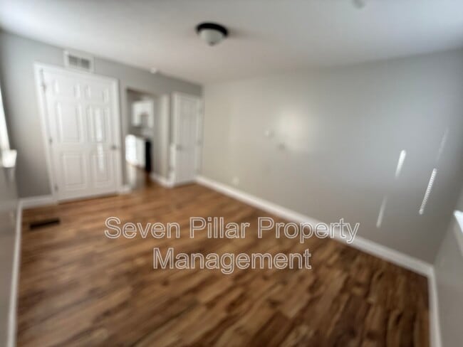 Building Photo - 1046 Republic Ave