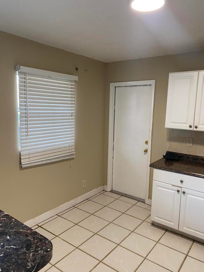 Building Photo - 5653 Barnstead Cir