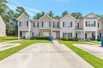 Building Photo - 2306 Bigwood Trail