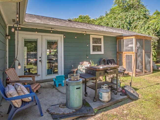 Building Photo - 6844 Hill Gail Trail