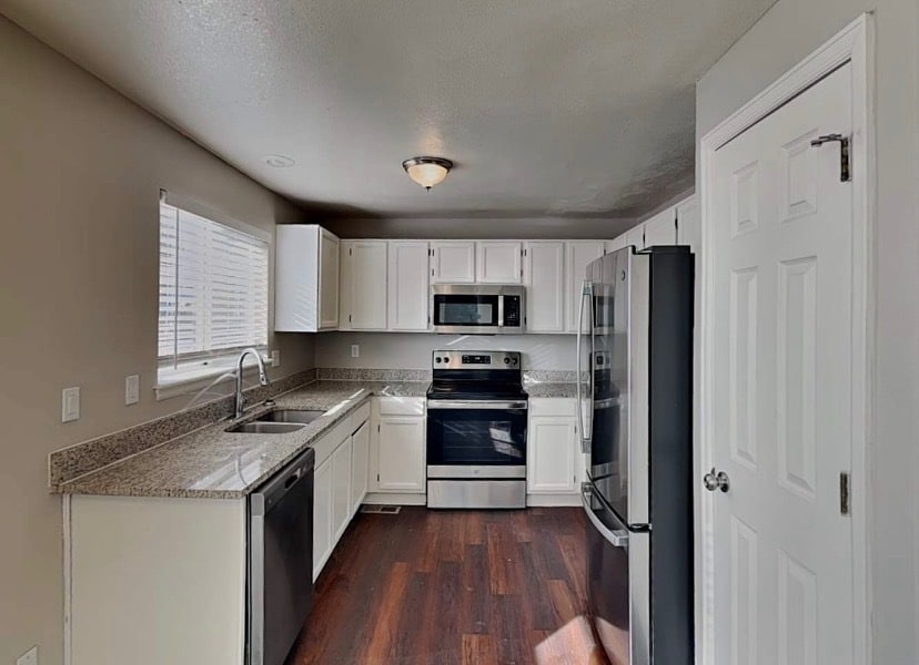 Building Photo - 11029 Benton St