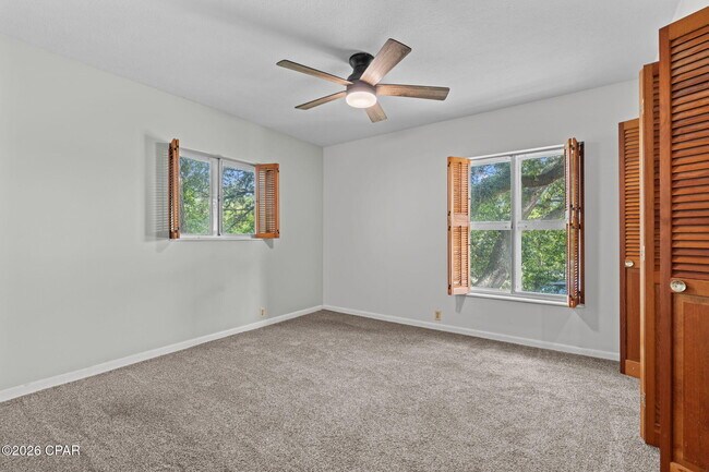 Building Photo - 136 Colina Cir