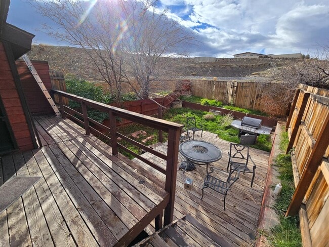 Building Photo - 378 Hidden Valley Cir