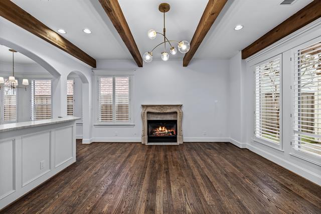 Building Photo - 4318 University Blvd