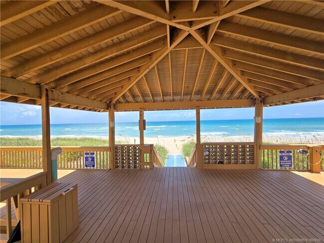 Building Photo - 10600 S Ocean Dr
