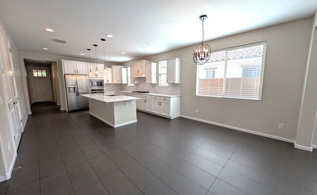 Building Photo - 3 Bedroom Home in the Eastmark Community Near E Ray Rd and S Signal Butte Rd!