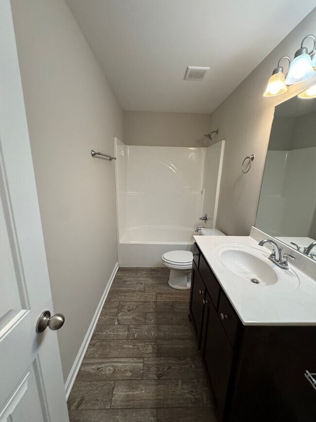 Building Photo - 1529 Gambill Wood Dr