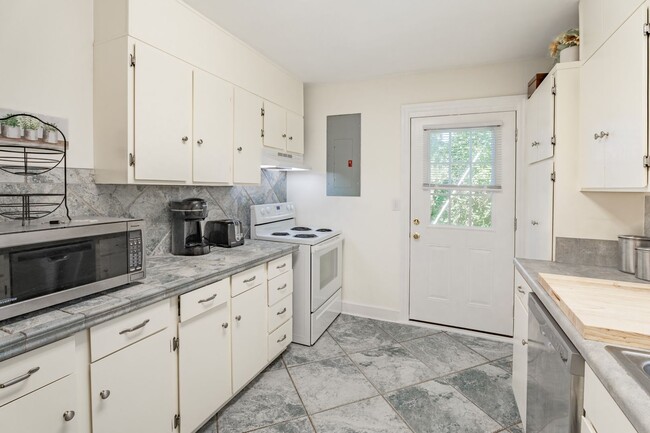 Building Photo - 719 Hayne Avenue