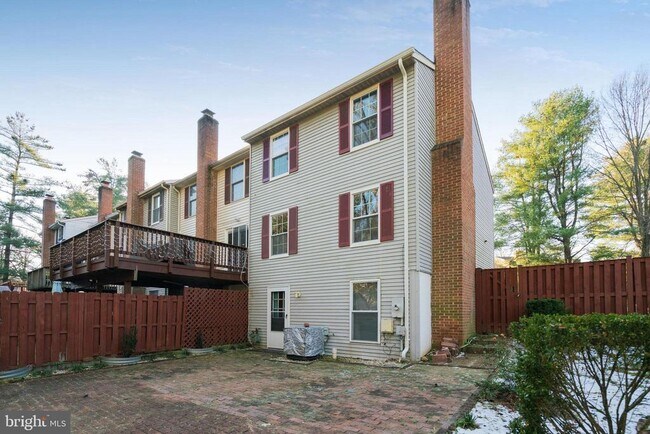 Building Photo - 6515 Field Master Dr