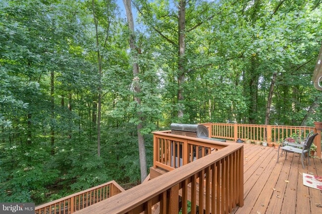 Building Photo - 6874 Caravan Ct