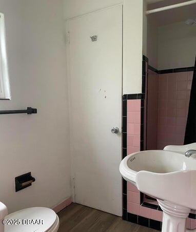 Building Photo - 66 River Dr