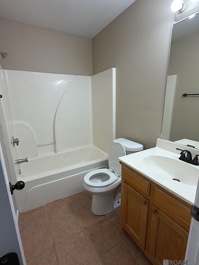 Building Photo - 10124 Nashville Ct