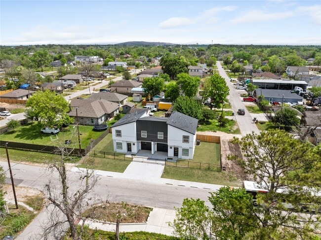 Building Photo - 6186 Eastland St