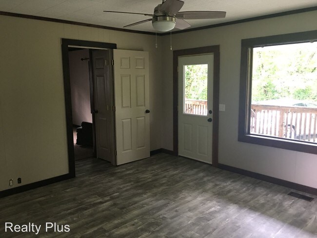 Building Photo - 129 Old Mill Ave