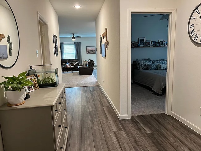 Building Photo - 10316 Castle Lyons Ln