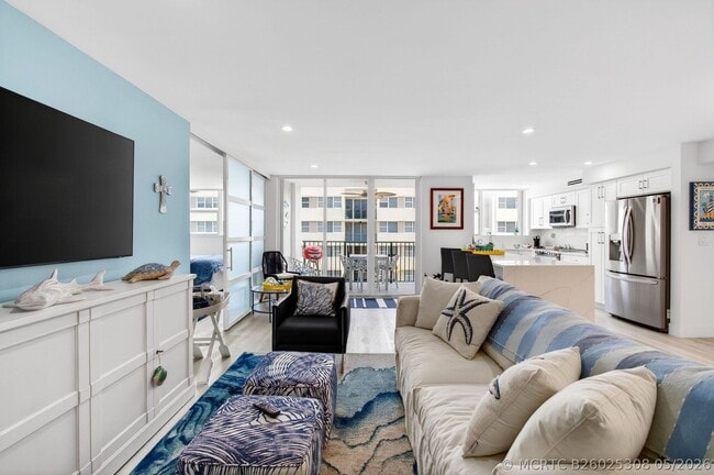 Building Photo - 1236 Hillsboro Mile