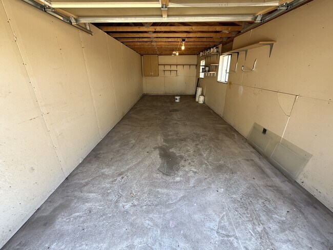 Building Photo - 310 Chimney Park Dr